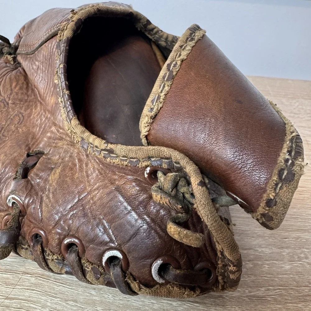 Macgregor Goldsmith G157 AntiqueBaseball Glove 1945-1951 3 Finger Left Catch VTG